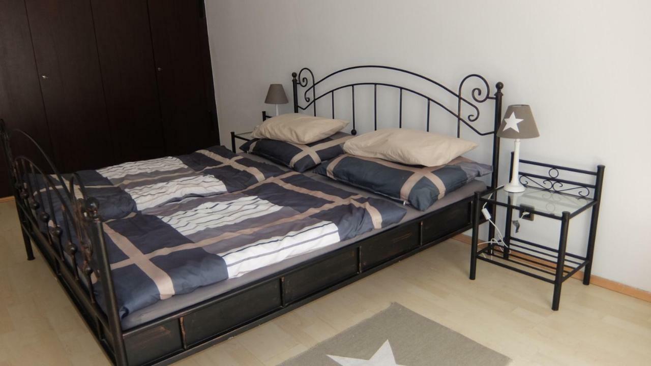 Village Appartements Вайдхофен-ан-дер-Тайя Экстерьер фото